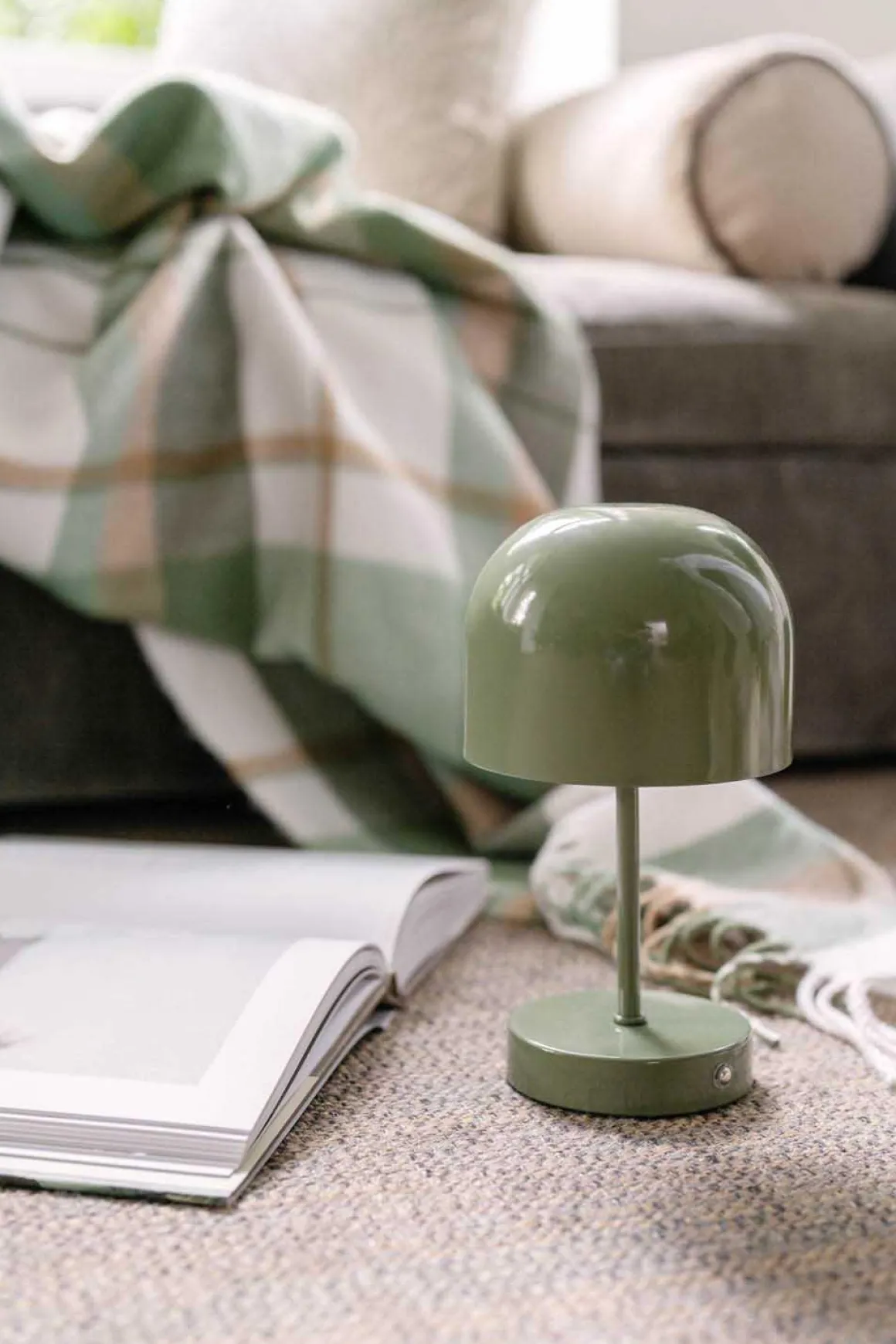 Bordlampe Napoli oppladbar 24 cm grønn