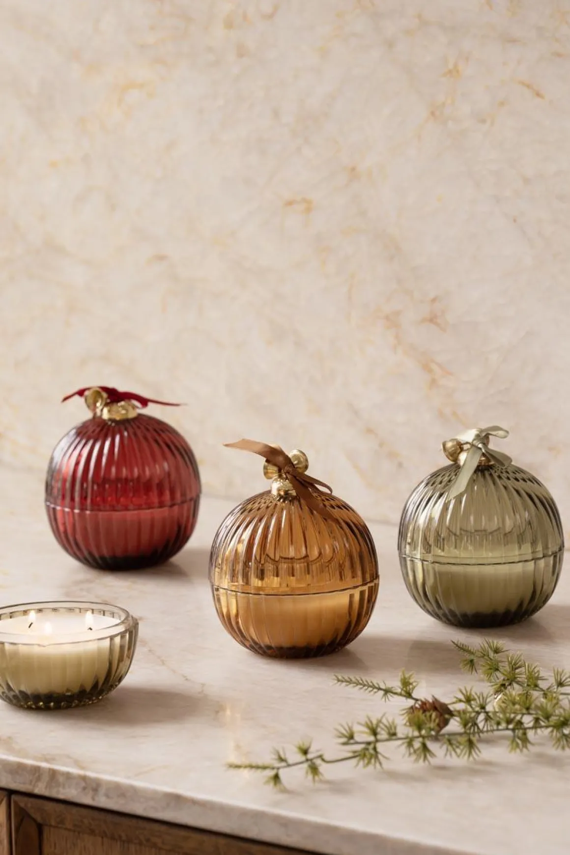 Duftlys julekule White Musk & Warm Vanilla