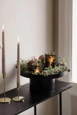 Girlander sedertre med snø