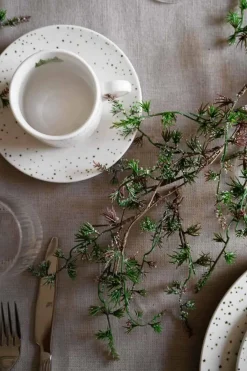Girlander sedertre med snø