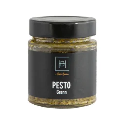 Halvor Bakke Gavesett med pasta og pesto
