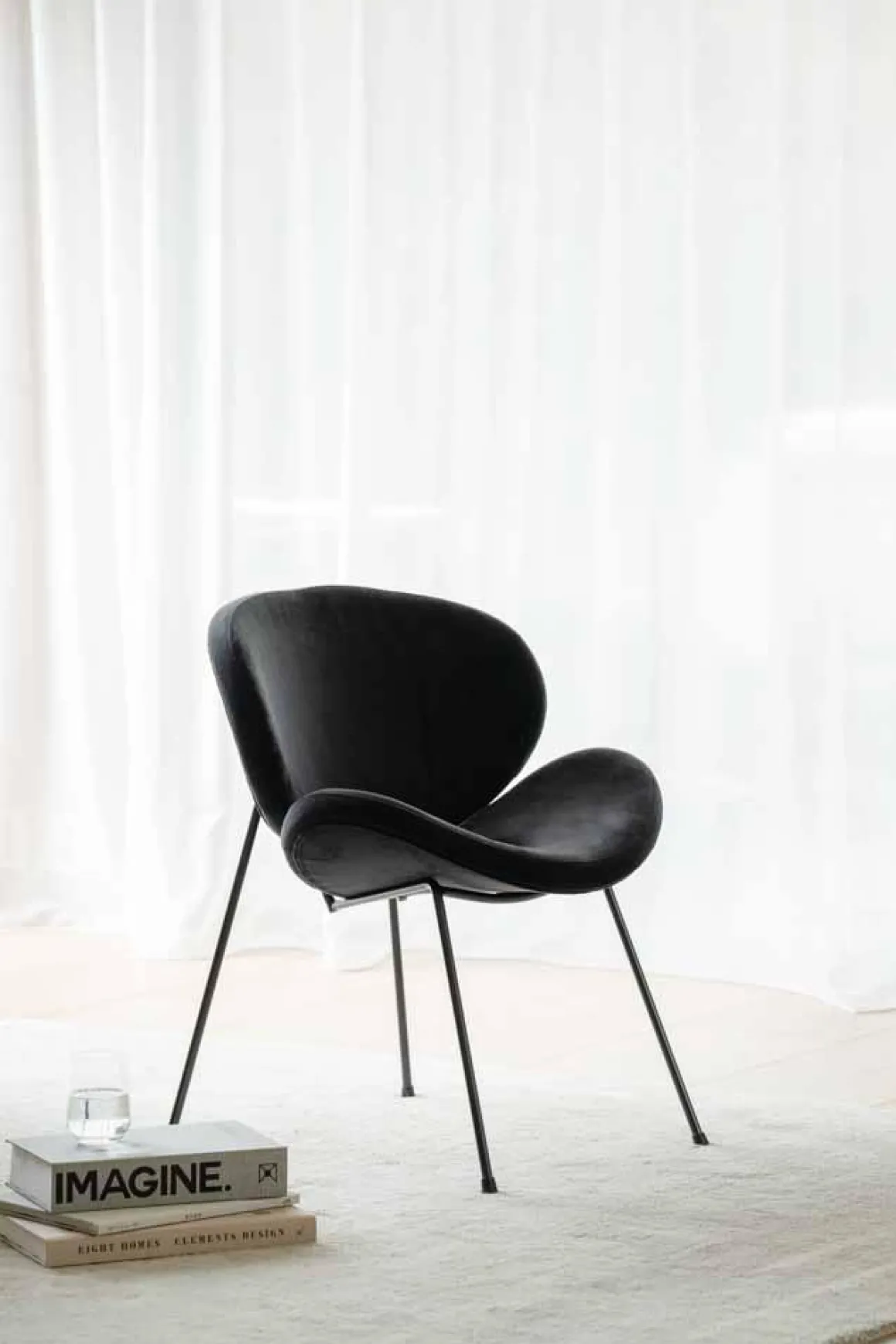 Loungestol Konrad Velur, sort