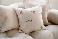 Putetrekk Gren brodert 48x48cm offwhite