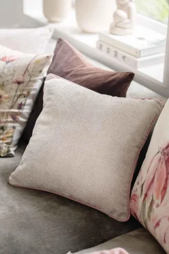 Putetrekk Kayla med piping48x48 cm lys beige