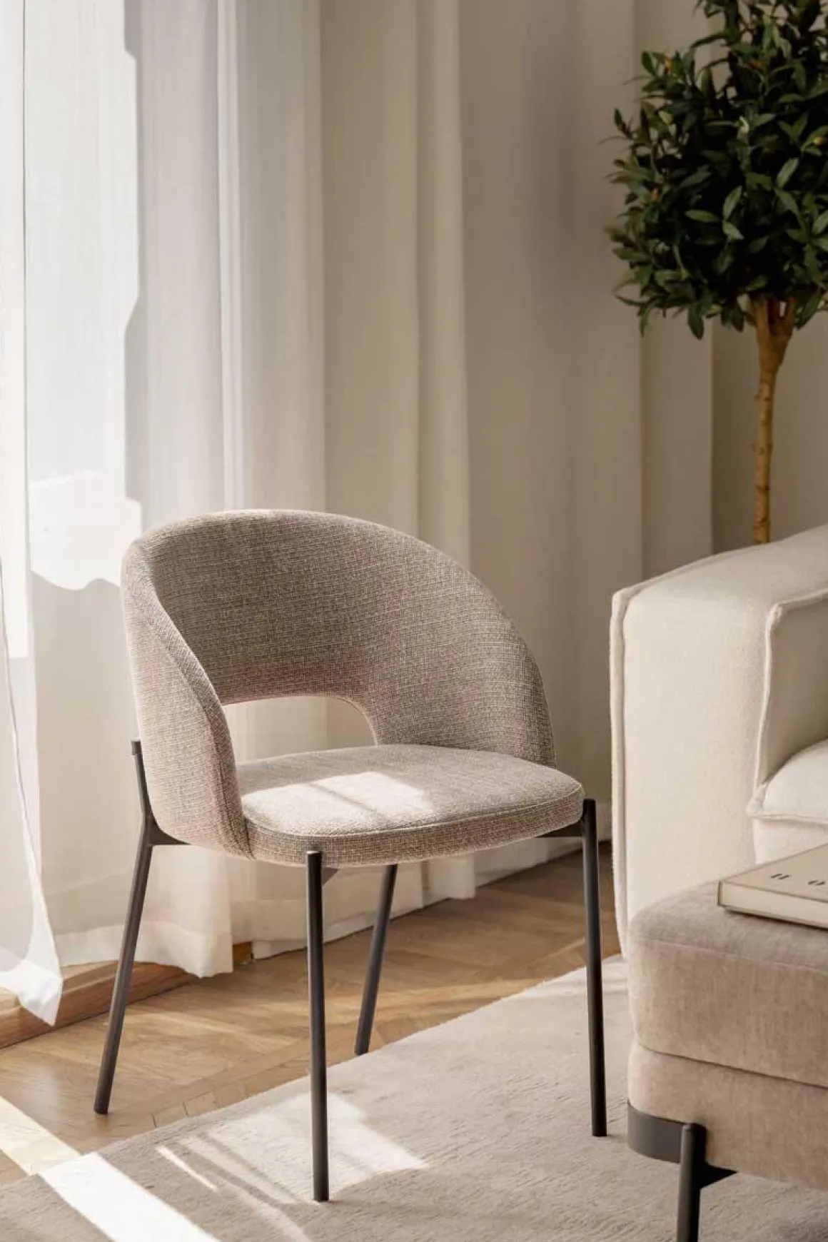 Stol Leo mørk beige 1 stk