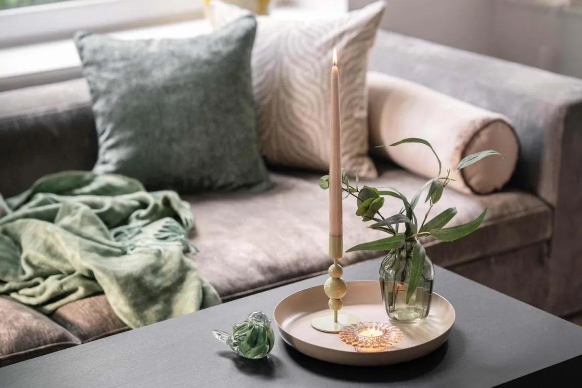 Vase Markblomst 15 cm grønn